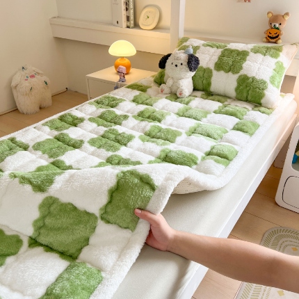 91家纺网 家纺一手货源 找家纺 （总）眠势力 2025新款北极绒学生床垫加绒床褥子秋冬保暖夹棉床护垫