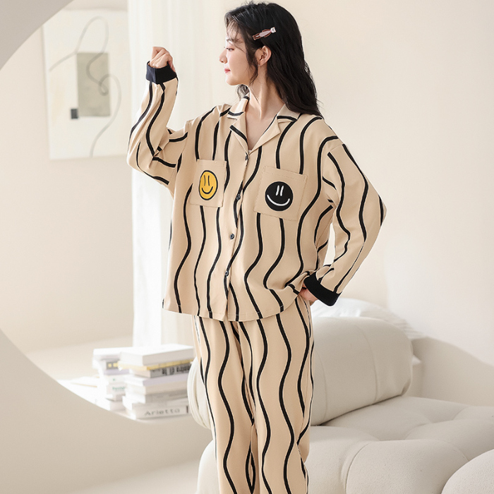 91家纺网 家纺一手货源 找家纺 洛兰沙 春秋季纯棉开衫翻领睡衣少女卡通甜美长袖可外穿家居服套装 715女