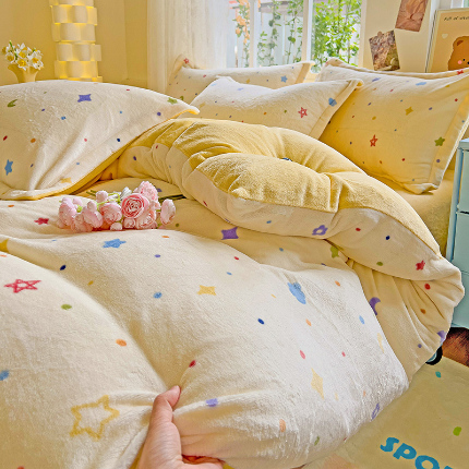 91家纺网 家纺一手货源 找家纺 （总）卡普家居 2025新款加厚保暖牛奶绒系列--四件套