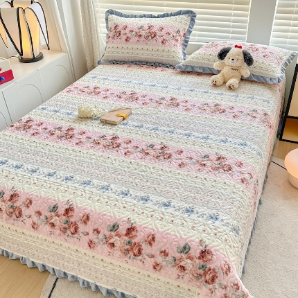 91家纺网 家纺一手货源 找家纺 （总）岚吉家纺 2025新款牛奶绒小花边床盖三件套