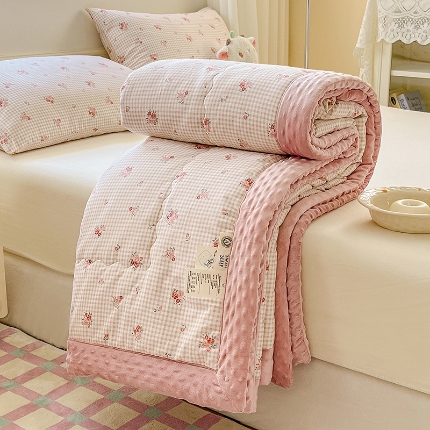 91家纺网 家纺一手货源 找家纺 （总）梦依依 2025新款全棉豆豆绒大豆被纯棉冬被春秋被儿童豆豆被