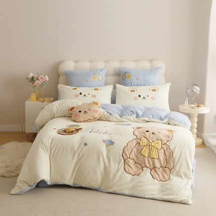 新款绒梦里230克卡通贴布加厚牛奶绒四件套冬季儿童卡通三件套保暖套件