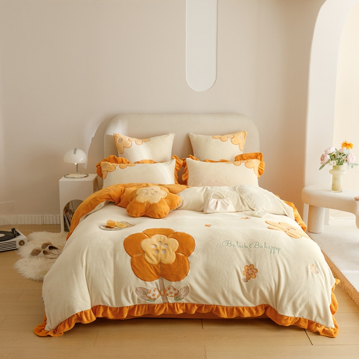 91家纺网 家纺一手货源 找家纺 （总）绒梦里2025新品230g花边款韩版贴布绣牛奶绒四件套公主风法莱绒保暖套件