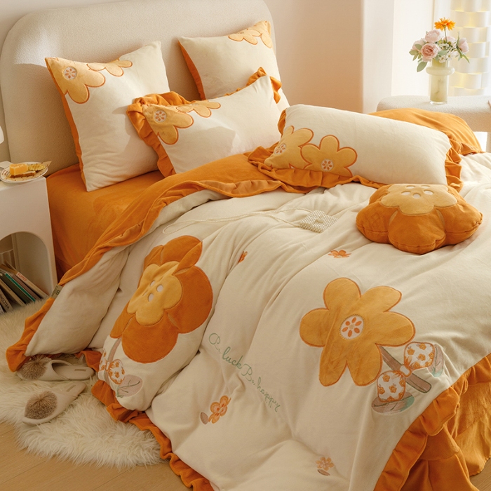 91家纺网 家纺一手货源 找家纺 （总）绒梦里2025新品230g花边款韩版贴布绣牛奶绒四件套公主风法莱绒保暖套件