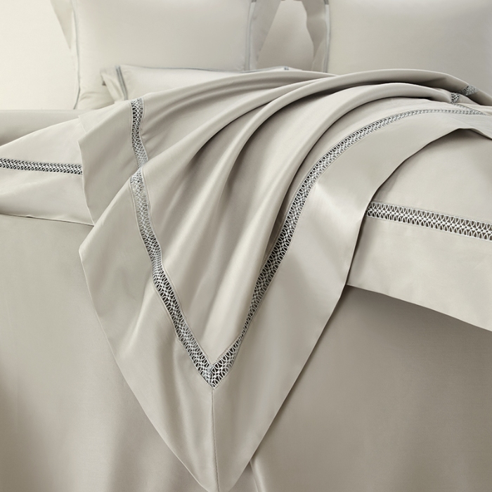 91家纺网 家纺一手货源 找家纺 【2024】140支140S全棉纯色四件套镂空款可选多件套可定制 豪庭亮银