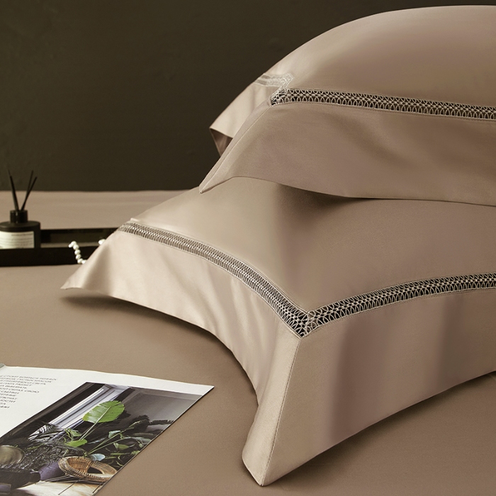 91家纺网 家纺一手货源 找家纺 【2024】140支140S全棉纯色四件套镂空款可选多件套可定制 豪庭摩卡