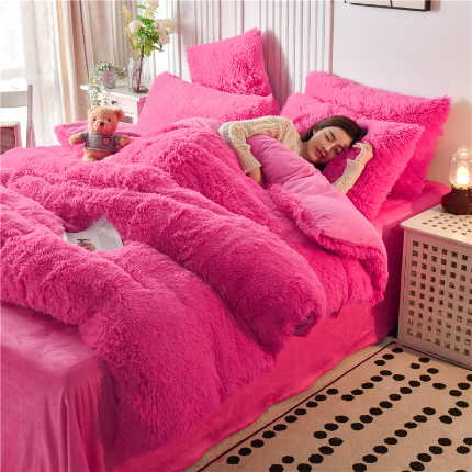 91家纺网 家纺一手货源 找家纺 鑫喜莱 2024新款长毛绒四件套 玫红