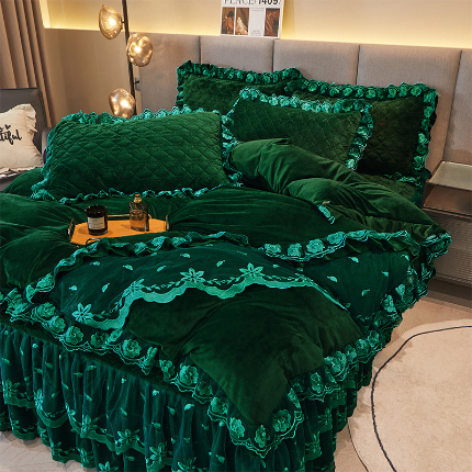 91家纺网 家纺一手货源 找家纺 （总）瑞宝 2025新款欧式加厚宝宝绒蕾丝刺绣床裙四件套-盛世岚黛