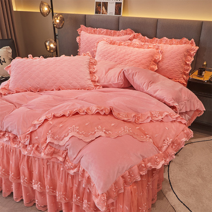 91家纺网 家纺一手货源 找家纺 （总）瑞宝 2025新款欧式加厚宝宝绒蕾丝刺绣床裙四件套-盛世岚黛