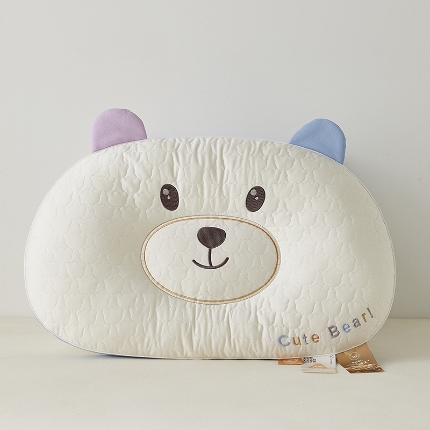 91家纺网 家纺一手货源 找家纺 （总）乐可 2024新款A类全棉蚕咝卡通小熊萌趣枕 儿童枕学生枕成人枕 枕头枕芯