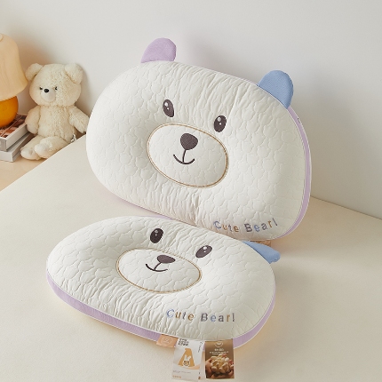 91家纺网 家纺一手货源 找家纺 （总）乐可 2024新款A类全棉蚕咝卡通小熊萌趣枕 儿童枕学生枕成人枕 枕头枕芯