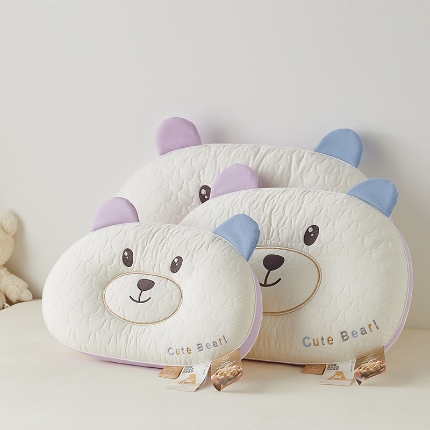 91家纺网 家纺一手货源 找家纺 （总）乐可 2024新款A类全棉蚕咝卡通小熊萌趣枕 儿童枕学生枕成人枕 枕头枕芯