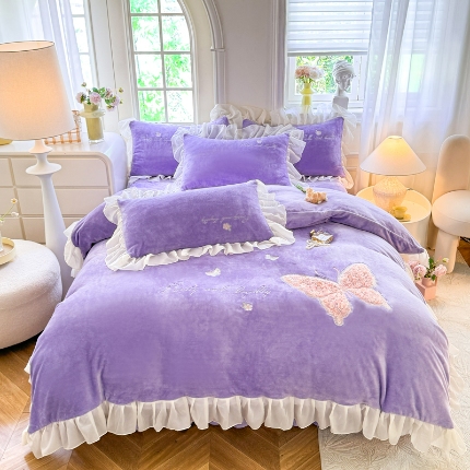 91家纺网 家纺一手货源 找家纺 （总）2025秋冬新款法式公主风少女心牛奶绒四件套立体贴布绣花绒蝴蝶刺绣床裙款四件套