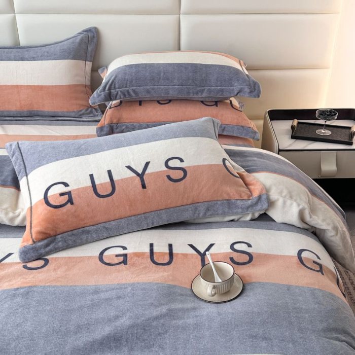 91家纺网 家纺一手货源 找家纺 尚品凤凰2025新款高克重印花牛奶绒四件套-工艺款 时光之梦