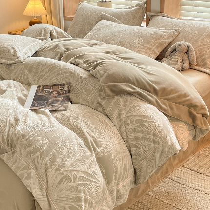 91家纺网 家纺一手货源 找家纺 （总）简如 2025新款A类加厚冰岛立体雕花牛奶绒浮雕绒四件套（有买家秀）