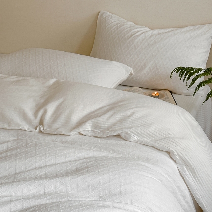 91家纺网 家纺一手货源 找家纺 （总）梦享生活家居 2024新款全棉三层提花肌理纹系列四件套