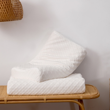 91家纺网 家纺一手货源 找家纺 格子款泰国天然乳胶枕头单只装