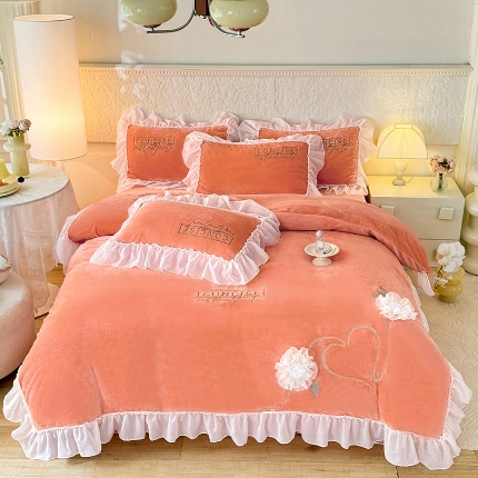 91家纺网 家纺一手货源 找家纺 （总）苏米娜2024秋冬新款230g法式公主粉少女心牛奶绒四件套法莱绒金貂绒兔兔绒牛奶绒床裙款四件套绒床盖款四件套