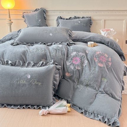 91家纺网 家纺一手货源 找家纺 （总）【苏东来】高端韩版花边加厚少女心法式公主风大版花卉牛奶绒刺绣贴布绣四件套小清新兔毛绒法莱绒床盖被套床单