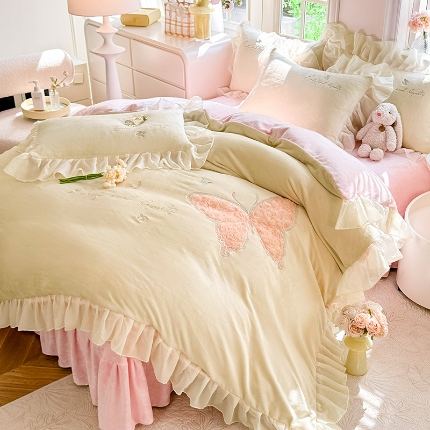 91家纺网 家纺一手货源 找家纺 （总）苏米娜2024秋冬新款230g韩版公主风少女心牛奶绒四件套法莱绒金貂绒兔兔绒牛奶绒床裙款四件套绒床盖款四件套