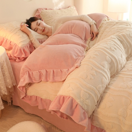 91家纺网 家纺一手货源 找家纺 （总）首尔家纺 2024新款牛奶绒花边款四件套塔芙绒雕花款韩版四件套蝴蝶结系列（提供买家秀）