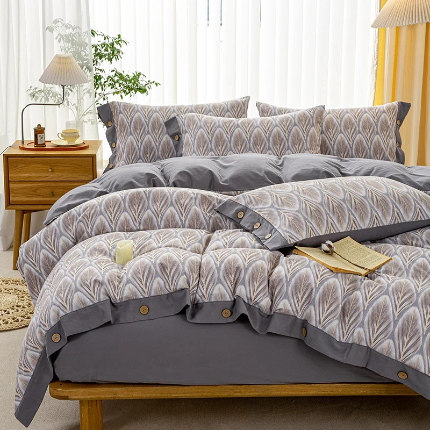 91家纺网 家纺一手货源 找家纺 帅露家纺 2025新款全棉轻奢加厚磨毛纽扣款四件套 澜影-灰