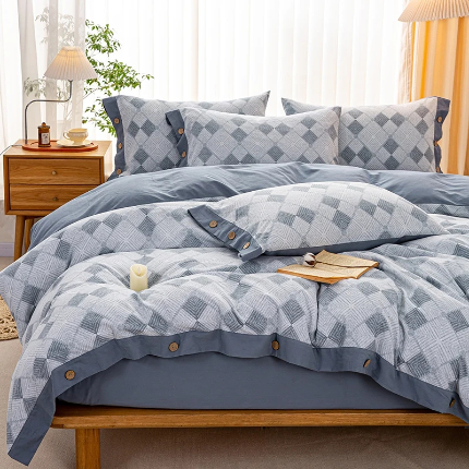 91家纺网 家纺一手货源 找家纺 帅露家纺 2025新款全棉轻奢加厚磨毛纽扣款四件套 格律时尚-蓝