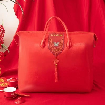 91家纺网 家纺一手货源 找家纺 （总）新款奢华被子被芯包装手提袋婚庆包装【不支持退换】