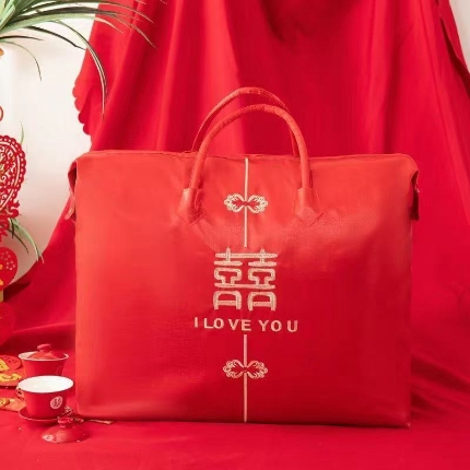 91家纺网 家纺一手货源 找家纺 （总）新款奢华被子被芯包装手提袋婚庆包装【不支持退换】