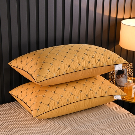 91家纺网 家纺一手货源 找家纺 浩宇家纺直播网红爆款枕芯满天星跑量艾草枕立体赠品