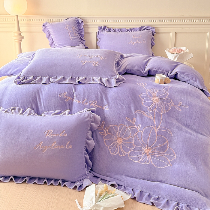 91家纺网 家纺一手货源 找家纺 【苏东来】高端韩版加厚少女心法式公主风牛奶绒刺绣四件套小清新兔毛绒法莱绒床盖被套床单