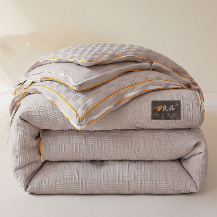 91家纺网 家纺一手货源 找家纺 易博被业 热卖类针织提花格子母被 浅灰