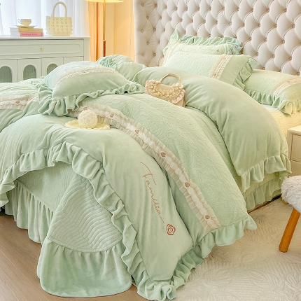 91家纺网 家纺一手货源 找家纺 （总）乐朵家居 2025设计款版权 艾洛花园 牛奶绒床单款床盖款四件套（控价 单288 夹棉318）