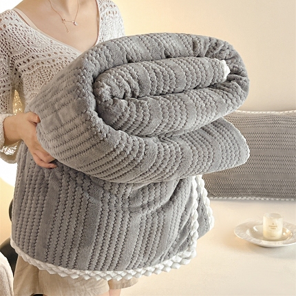 91家纺网 家纺一手货源 找家纺 （总）欧邦 新款提花针织绒牛奶绒铂金系列毛毯毯子