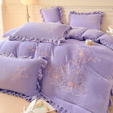 91家纺网 家纺一手货源 找家纺 （总）【苏东来】高端韩版加厚少女心法式公主风牛奶绒刺绣四件套小清新兔毛绒法莱绒床盖被套床单  