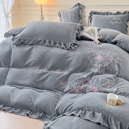 91家纺网 家纺一手货源 找家纺 （总）【苏东来】高端韩版加厚少女心法式公主风牛奶绒刺绣四件套小清新兔毛绒法莱绒床盖被套床单  