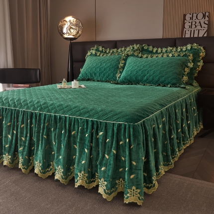 91家纺网 家纺一手货源 找家纺 （总）瑞宝2025新款宝宝绒欧式床裙款三件套-宝格利