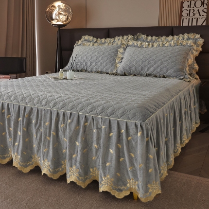 91家纺网 家纺一手货源 找家纺 瑞宝2025新款宝宝绒欧式床裙款三件套-宝格利 宝格利-高级灰