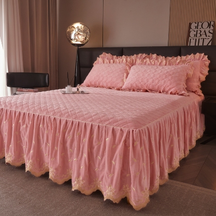 91家纺网 家纺一手货源 找家纺 瑞宝2025新款宝宝绒欧式床裙款三件套-宝格利 宝格利-少女粉