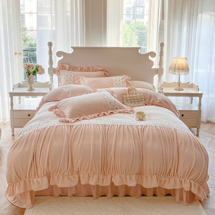 91家纺网 家纺一手货源 找家纺 总）乐朵家居 2024新款设计款版权 莫奈 牛奶绒床单款床盖款四件套（控价 单288 夹棉318）粉玉