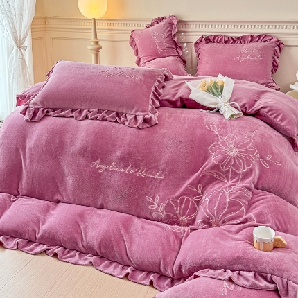 91家纺网 家纺一手货源 找家纺 （总）【苏东来】高端韩版花边加厚少女心法式公主风大版花卉牛奶绒刺绣贴布绣四件套小清新兔毛绒法莱绒床盖被套床单床裙款