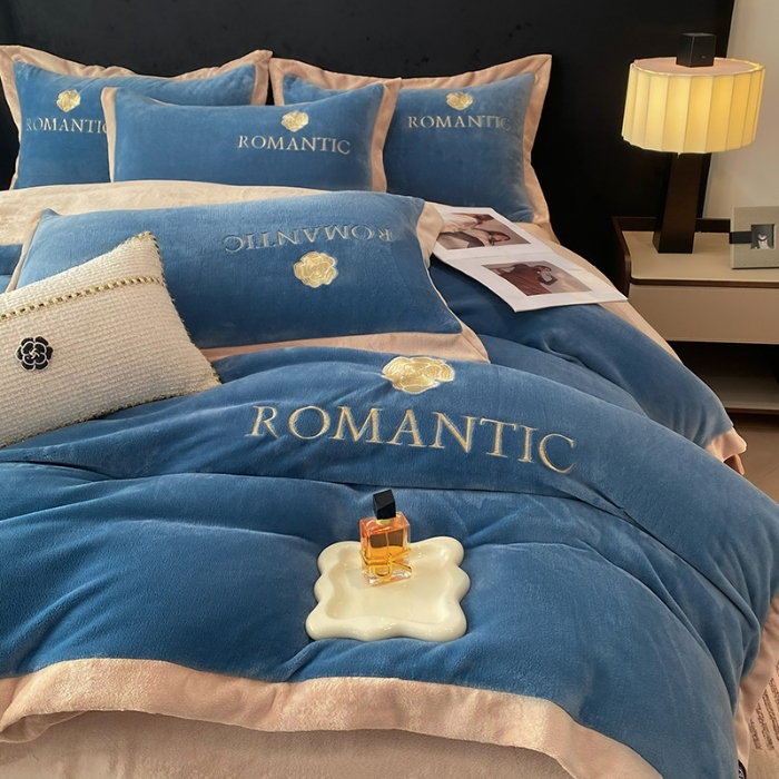 91家纺网 家纺一手货源 找家纺 （总）2025秋冬230g9斤全消光牛奶绒双拼绣花四件套绒宽边被套高端轻奢山茶花系列