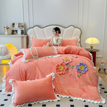 91家纺网 家纺一手货源 找家纺 （总）2025秋冬新款9斤重法式公主风高克重牛奶绒四件套刺绣贴布绣牛奶绒床裙款四件套绒床盖款四件套