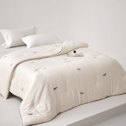 91家纺网 家纺一手货源 找家纺 （总）新款桑蚕丝大豆被子天丝棉提花大豆被秋冬被拉链子母被芯