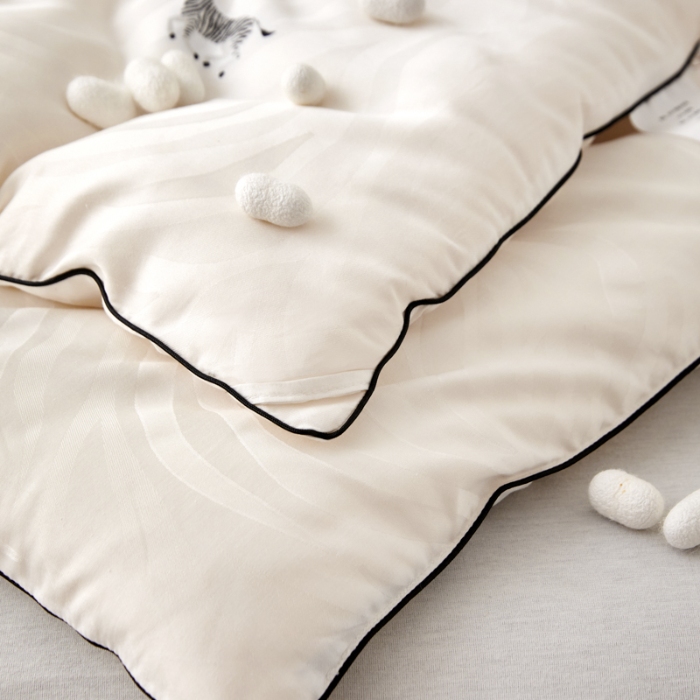 91家纺网 家纺一手货源 找家纺 新款桑蚕丝大豆被子天丝棉提花大豆被秋冬被拉链子母被芯 斑马3