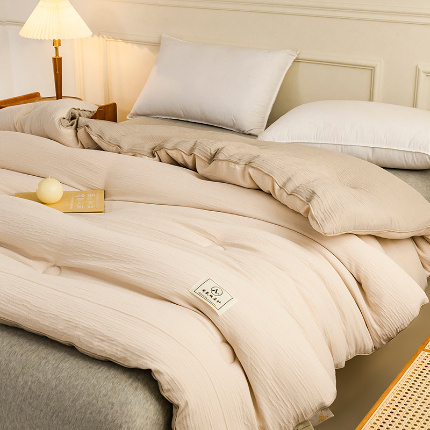 91家纺网 家纺一手货源 找家纺 欧雅搁家纺 直播爆款A类双层皱皱纱保暖抗菌大豆被冬被春秋被芯空调被子  有氧双层纱-驼+咖