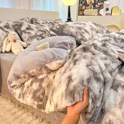 91家纺网 家纺一手货源 找家纺 （总）2025年新款 高克重 兔毛绒 牛奶绒四件套 直播首选-菱格系列