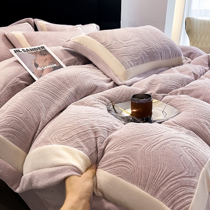 91家纺网 家纺一手货源 找家纺 （总）极简 2024新款雕花牛奶绒宽边四件套