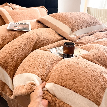 91家纺网 家纺一手货源 找家纺 （总）极简 2024新款雕花牛奶绒宽边四件套