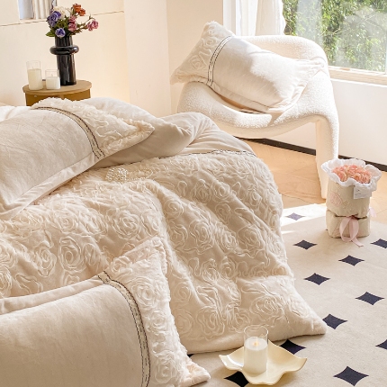 91家纺网 家纺一手货源 找家纺 （总）庭笙 新款高克重牛奶绒/兔毛立体玫瑰四件套-玫瑰的故事